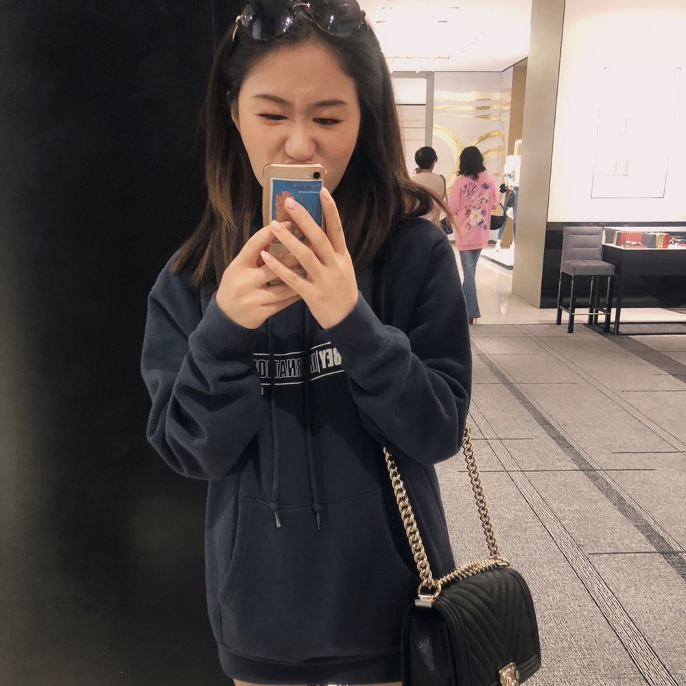 Meet your Posher, Olivia